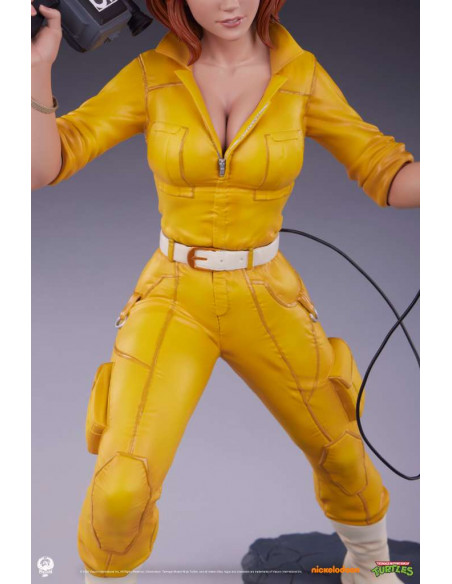 TMNT APRIL O'NEIL 1:4 STATUE