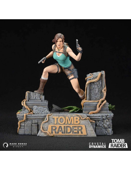 TOMB RAIDER LARA CROFT 24CM PVC STATUE