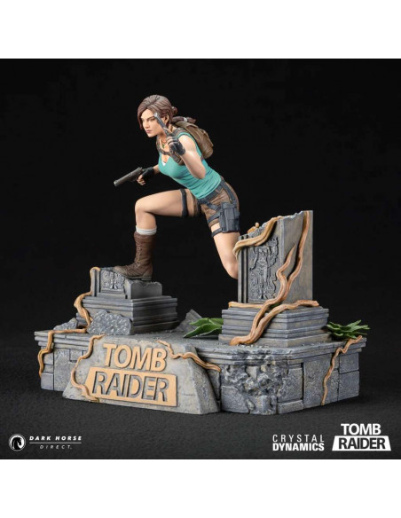TOMB RAIDER LARA CROFT 24CM PVC STATUE