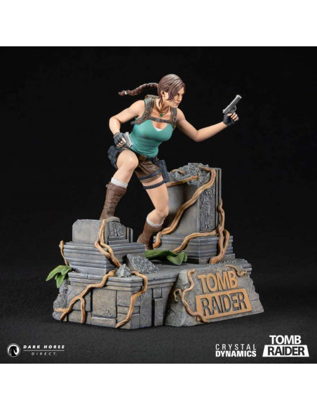 TOMB RAIDER LARA CROFT 24CM PVC STATUE