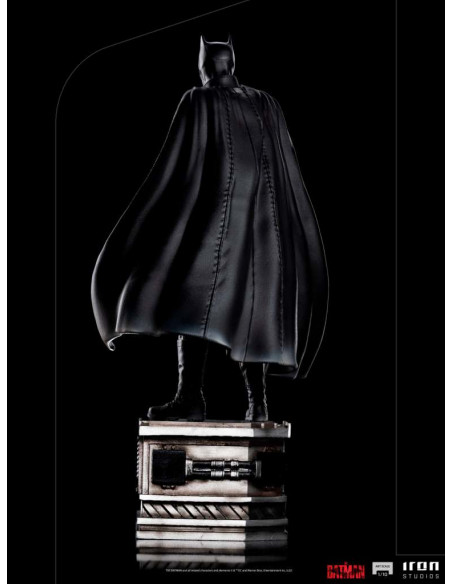 THE BATMAN 1/10 STATUE
