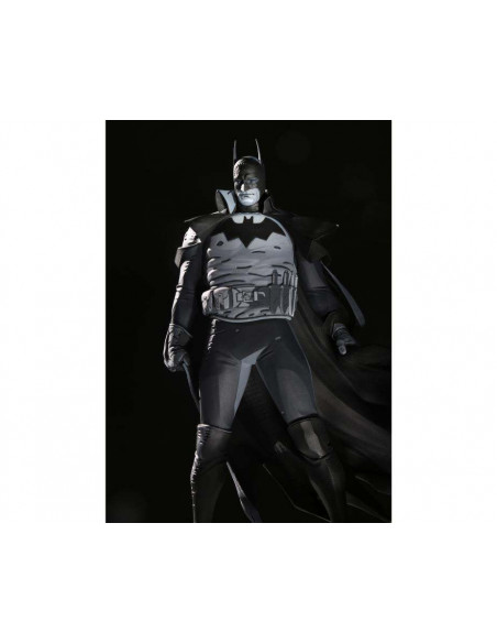 BATMAN B&W BATMAN BY MIKE MIGNOLA