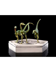 JW ICONS COMPSOGNATUS STATUE 2