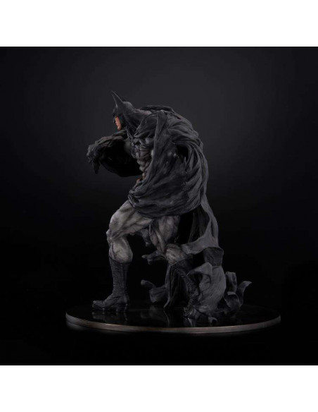 SOFBINAL BATMAN HARD BLACK VER. STATUE