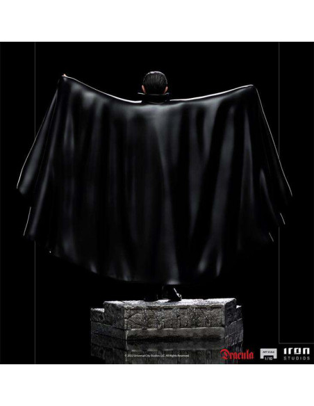 UNIVERSAL MONSTERS DRACULA 1/10 STATUE