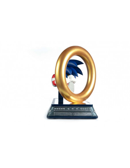 SONIC THE HEDGEHOG 30th ANN STATUE