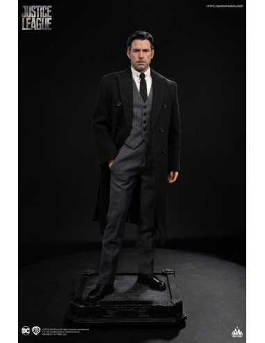 Justice League Statue 1/4 Bruce Wayne (Ben Affleck) 51 cm