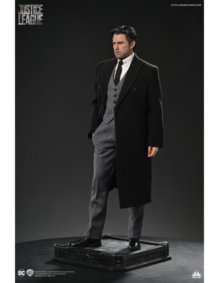 Justice League Statue 1/4 Bruce Wayne (Ben Affleck) 51 cm