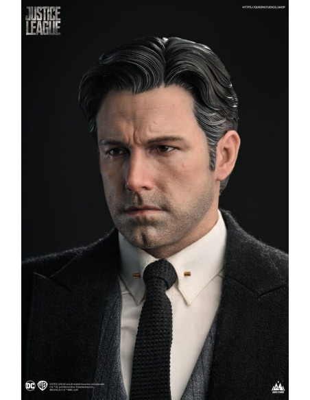 Justice League Statue 1/4 Bruce Wayne (Ben Affleck) 51 cm