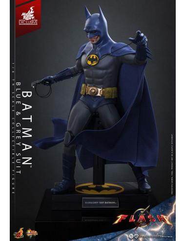 The Flash Movie Masterpiece Action Figure 1/6 Batman (Blue & Grey Suit) Limited Edition Hot Toys Exclusive 30 cm