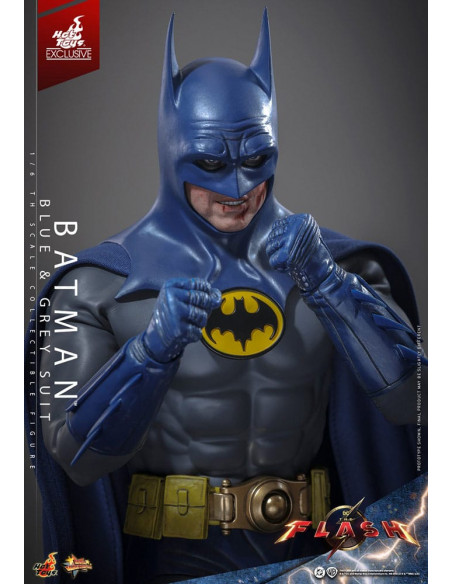 The Flash Movie Masterpiece Action Figure 1/6 Batman (Blue & Grey Suit) Limited Edition Hot Toys Exclusive 30 cm