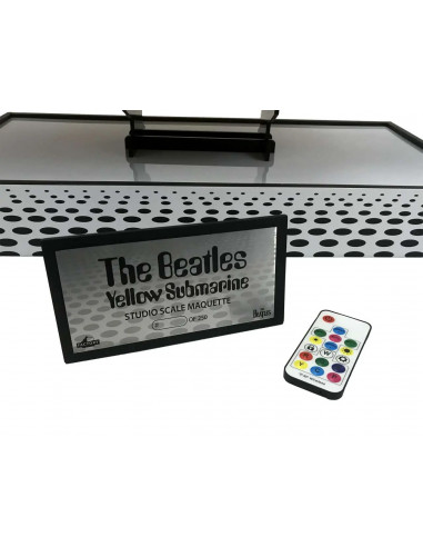 THE BEATLES YELLOW SUBMARINE STUDIO SCALE MODEL