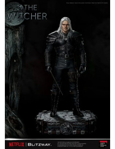 Netflix The Witcher Henry Cavill as Geralt of Rivia 1:4 Scale Statue Blitzway 2
