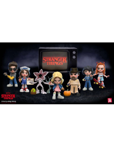 STRANGER THINGS - UPSIDE DOWN BLIND BAGS - 24 UNITS COUNTER DISPLAY