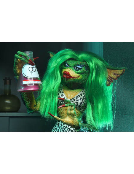 Gremlins 2 Ultimate Action Figure Greta 15 cm