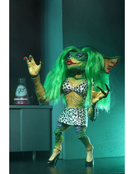 Gremlins 2 Ultimate Action Figure Greta 15 cm