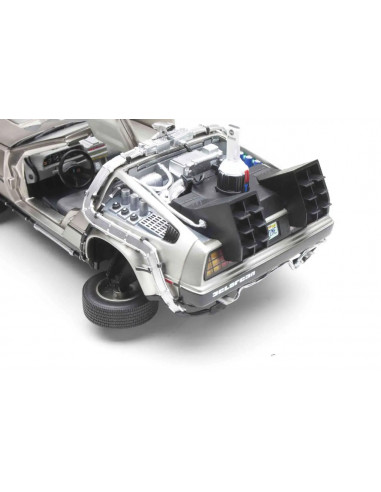 BACK TO THE FUTURE 2 DE LOREAN DIE-CAST 1:18 SCALE MODEL