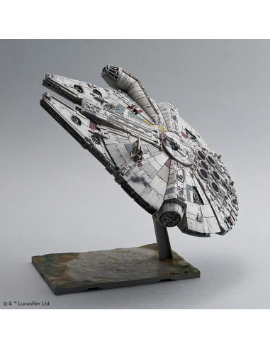 STAR WARS MILLENNIUM FALCON THE FORCE AWAKENS (BANDAI)