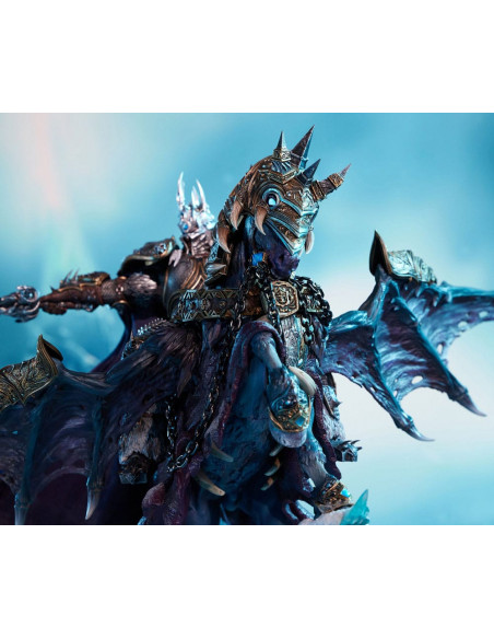 World of Warcraft Statue The Lich King & Invincible 68 cm