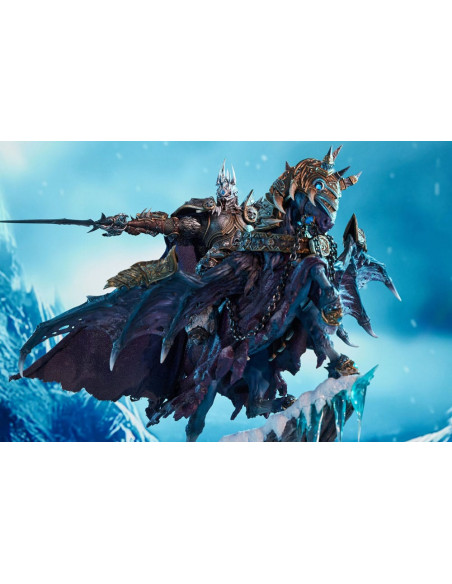 World of Warcraft Statue The Lich King & Invincible 68 cm