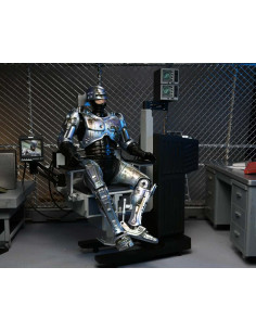 ULTIMATE ROBOCOP BATTLE DAMAGED W/ CHAIR