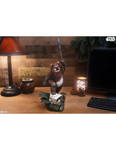 Star Wars: Episode VI - Return of the Jedi Premium Format Statue Wicket 46 cm