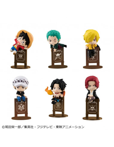 OCHATOMO ONE PIECE PIRATE PARTY DISPLAY (8)
