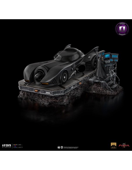 DC Comics Art Scale Deluxe Statue 1/10 The Flash Movie Batmobile 31 cm