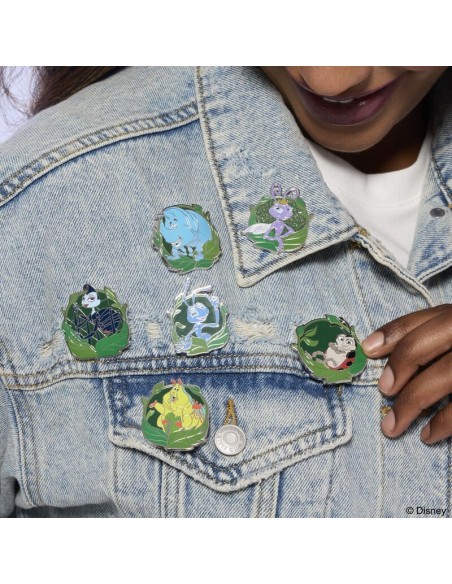 A Bug's Life by Loungefly Enamel Pins Blind Display (12)