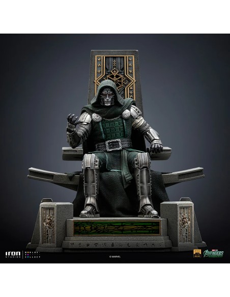 AVENGERS:DOOMSDAY DOCTOR DOOM ON THRONE 1/10 STATUE