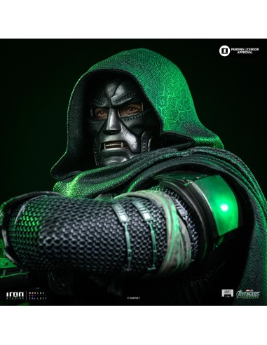 AVENGERS:DOOMSDAY DOCTOR DOOM 1/4 LEGACY REPLICA