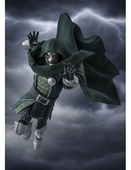 AVENGERS DOOMSDAY DOCTOR DOOM S.H.FIGUARTS