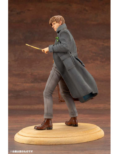 FB CRIMES GRINDELWALD SCAMANDER ARTFX+