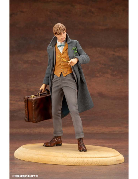 FB CRIMES GRINDELWALD SCAMANDER ARTFX+