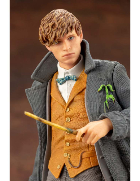 FB CRIMES GRINDELWALD SCAMANDER ARTFX+