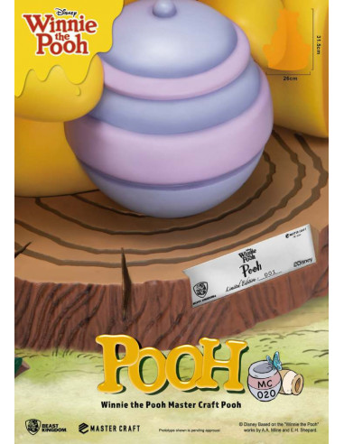 WINNIE THE POOH MASTER CRAFT STATUE