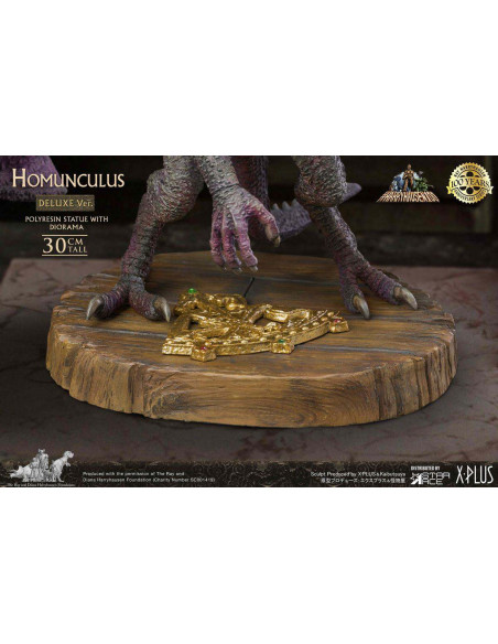 RAY HARRYHAUSEN HOMUNCULUS DLX STATUE