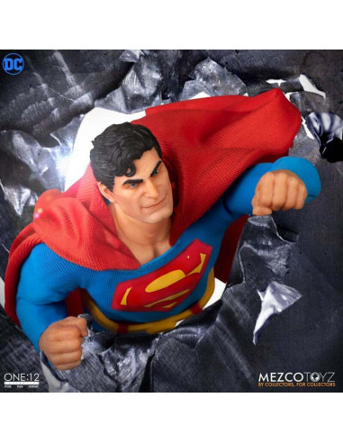 ONE:12 Collective Superman Classic Man of Steel Mtal BoxE Action Figure Mezco