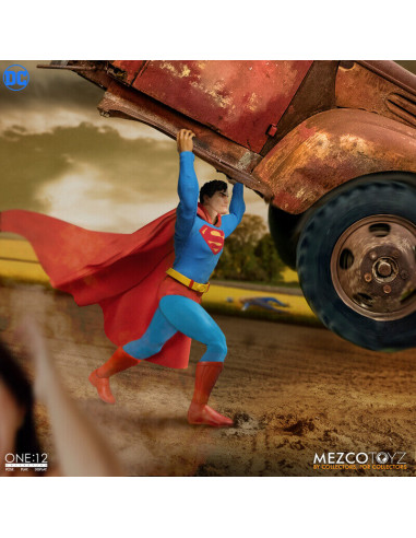 ONE:12 Collective Superman Classic Man of Steel Mtal BoxE Action Figure Mezco